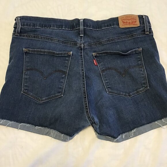 LEVI'S Slimming Skinny Cut off Denim Shorts Size 32 - Picture 2 of 7